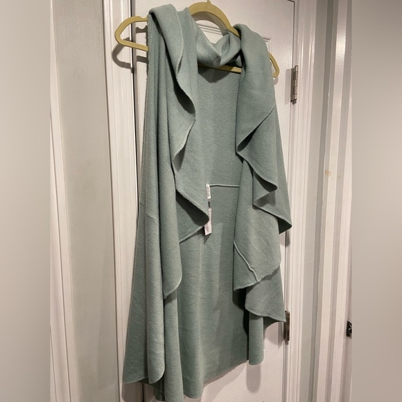 NWT Mia & Tess One Size Sage Green Shawl Collar Soft Knit Wrap Vest Duster - Picture 3 of 11